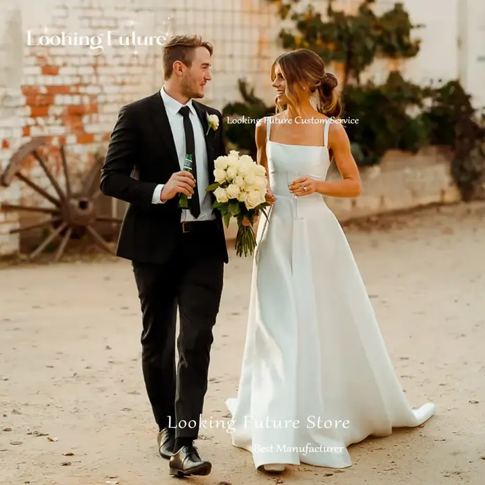 Robe de Mariée Longue Blanche Classique Ligne A Sur Mesure, Encolure Carrée, Fines Bretelles, Formelle, avec Plis, Style Vintage, Dos Nu, Fente Haute et Robe Élégante Personnalisée pour Mariage et Cér