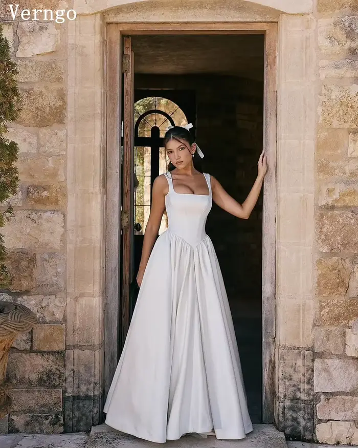 Robe de mariée Verngo en coton satiné avec décolleté Mon Amour et soutien-gorge intégré pour futures mamans et événements formels