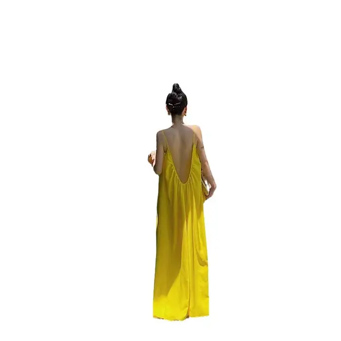 Robe à bretelles pour vacances en bord de mer