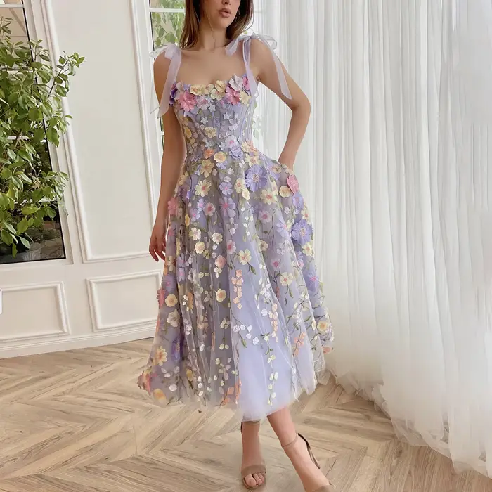 Robe de mariée personnalisée mi-mollet en dentelle 3D avec bretelles spaghetti pour femmes élégance moderne occasions spéciales