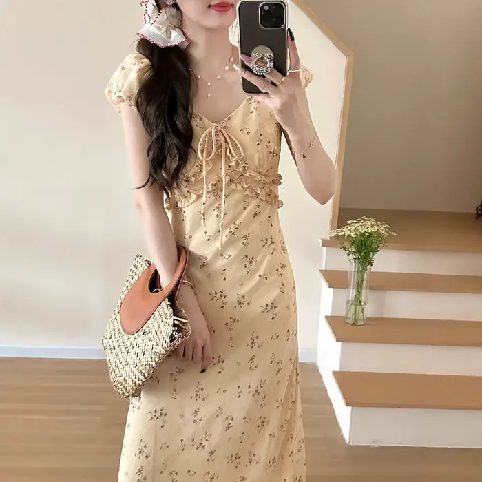 Robe longue à col en V style français