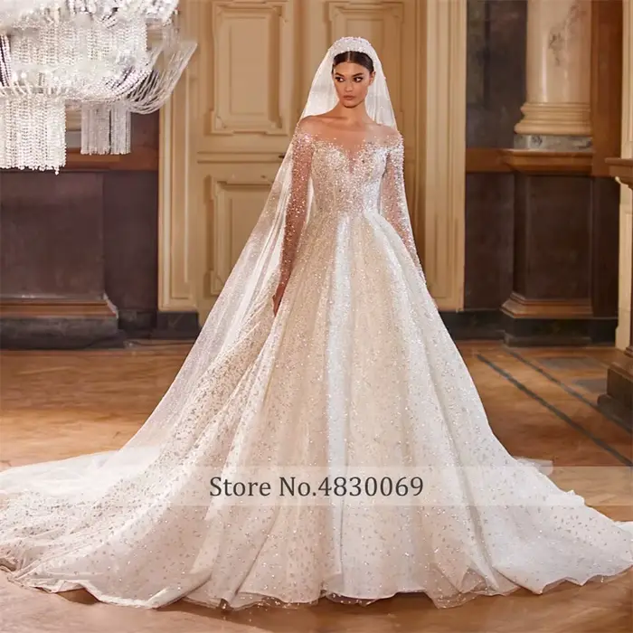 Robes de mariée de luxe 2026 pour femmes, col rond, ornées de cristaux et de sequins, style illusion
