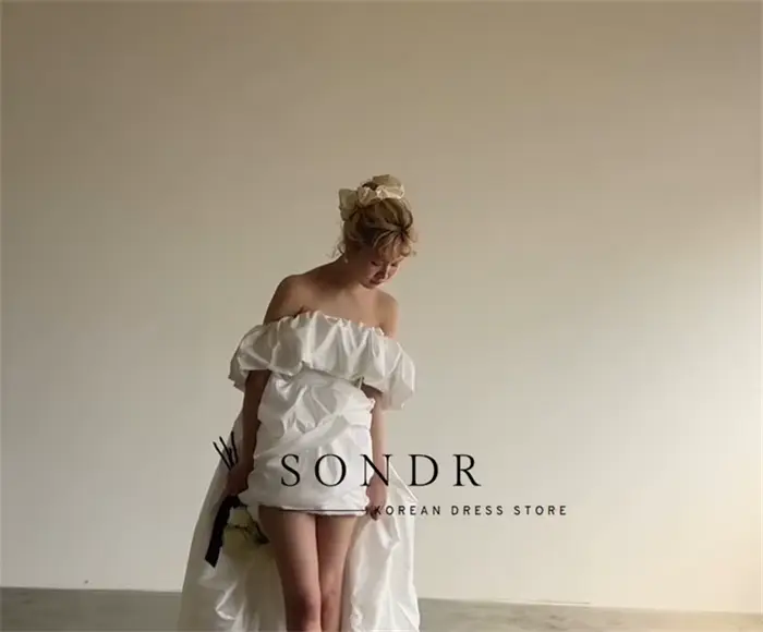 Robes de mariée japonaises modernes Sondr personnalisées