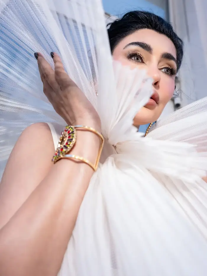 Robe de soirée chic en tulle plissé ivoire pour femme