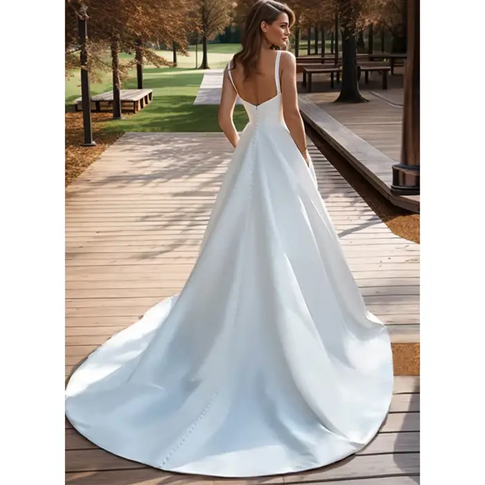 Robe de mariée économique personnalisée en satin plissé coupe trapèze longueur ras du sol avec bretelles spaghetti décolleté cœur sans manches et traîne balayante pour femmes occasions spéciales