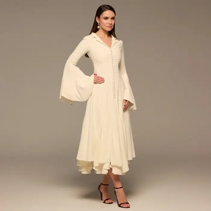 Robe de soirée élégante en satin beige