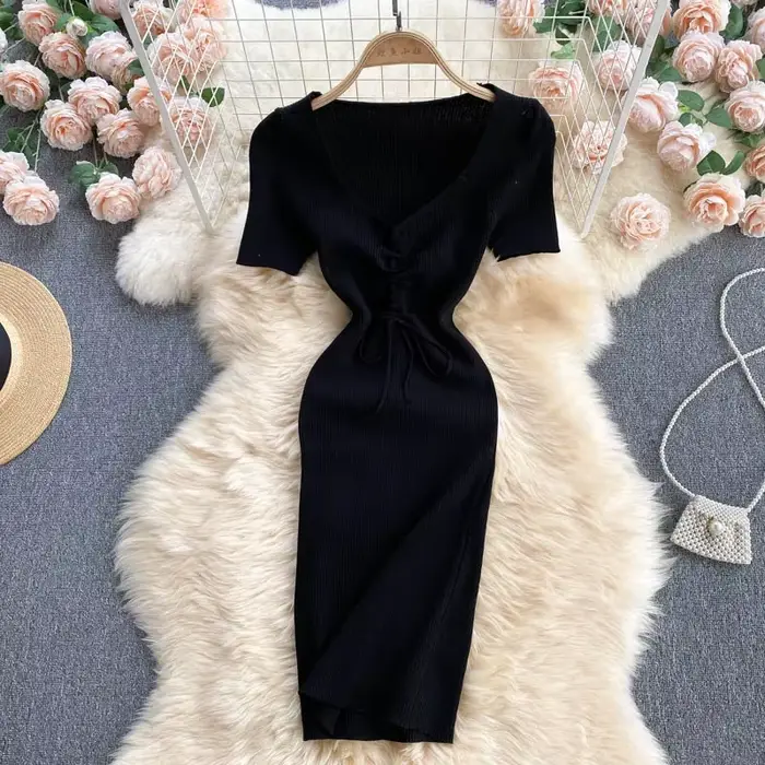 Robe coréenne à manches courtes et col en V pour femmes