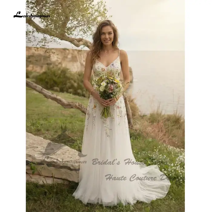 Robes de mariée bohèmes de luxe en dentelle florale Lakshmigown 2026
