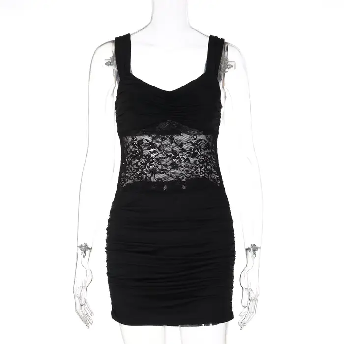 Robe courte moulante à sequins et patchwork