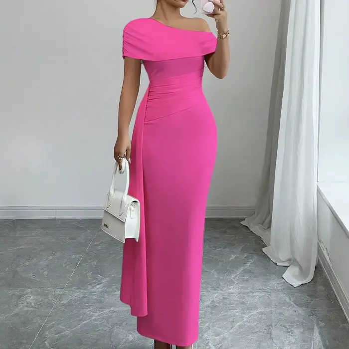 Robes pour femmes Printemps-Été 2026 Nouvelle Collection Couleur Unie Col Asymétrique Manches Courtes Coupe Ajustée Élégante Robe Longue