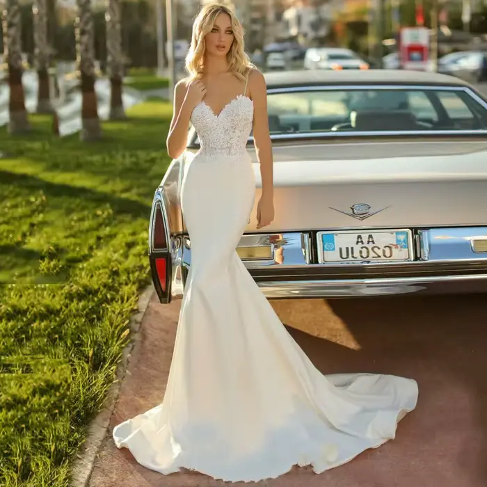 Robes de mariée sirène élégantes personnalisées 2025 en dentelle pour femme, dos nu en satin, sans m