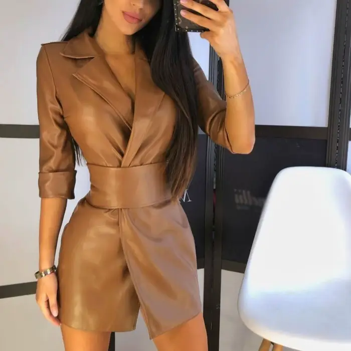 Robe en cuir à manches longues pour femmes
