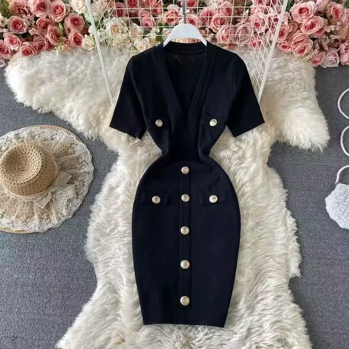 Robe fourreau en polyester tricoté avec col en V et manches courtes pour femmes, élégante et confortable pour les occasions spéciales et le travail