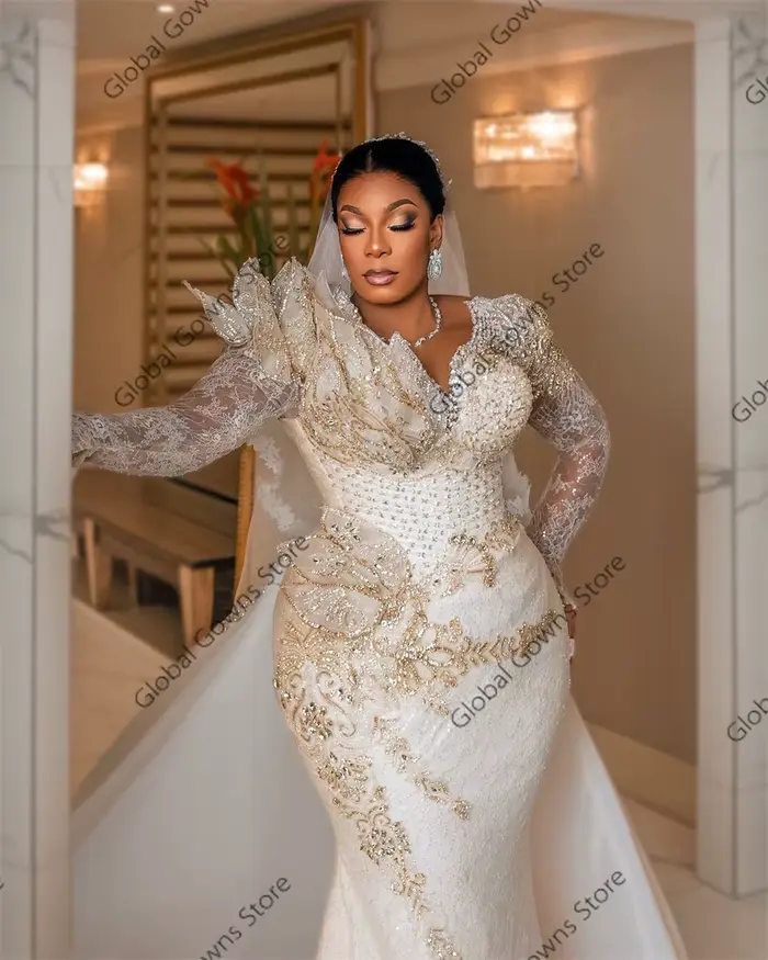 Robe de mariée élégante en dentelle blanche avec train pour femmes enceintes et occasions spéciales