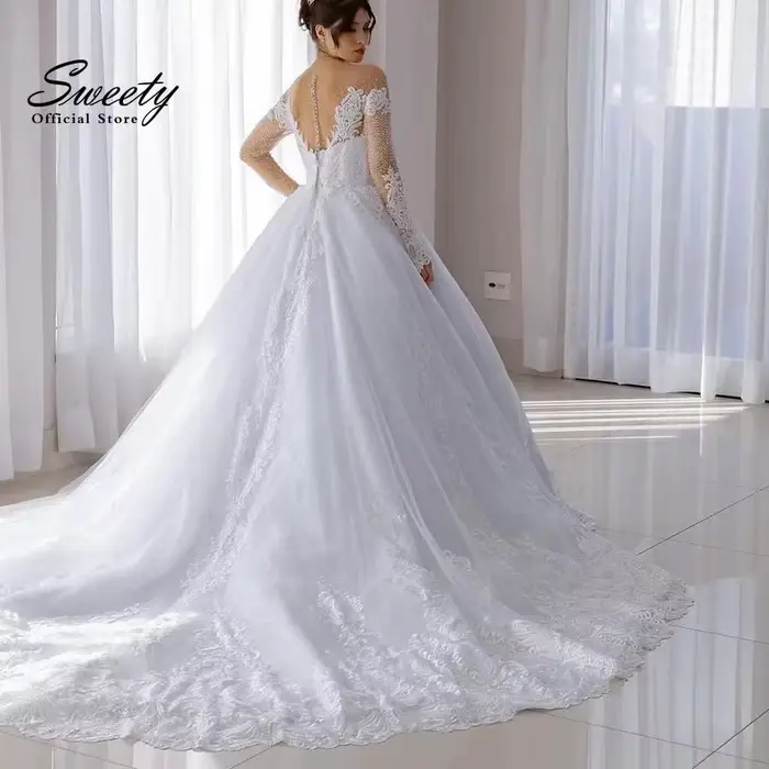 Robe de Mariée Chic et Brillante en Organza avec Broderie de Perles