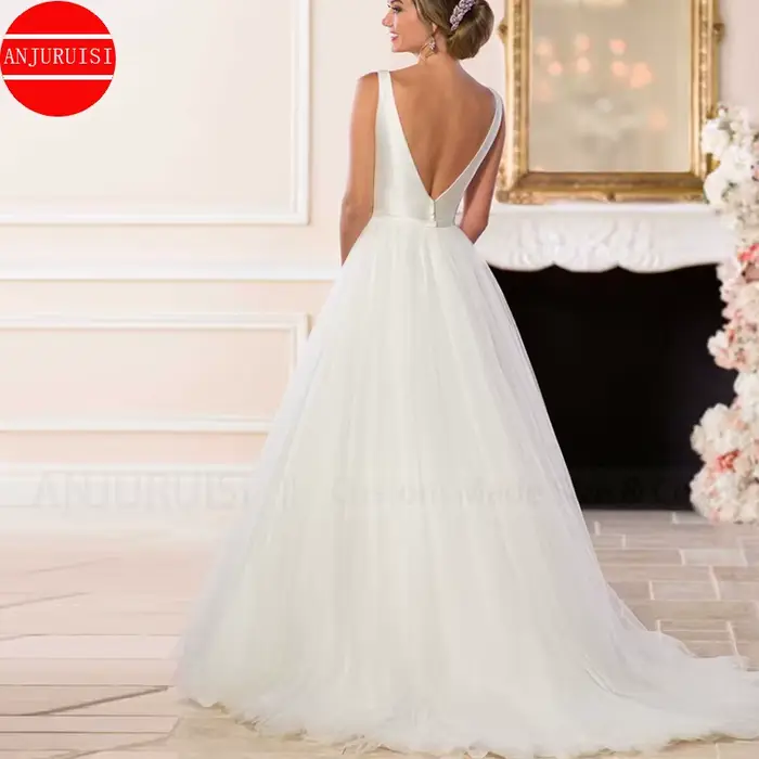 Robe de mariée simple en polyester avec train de la cour pour femmes, élégante et sexy, idéale pour les occasions spéciales