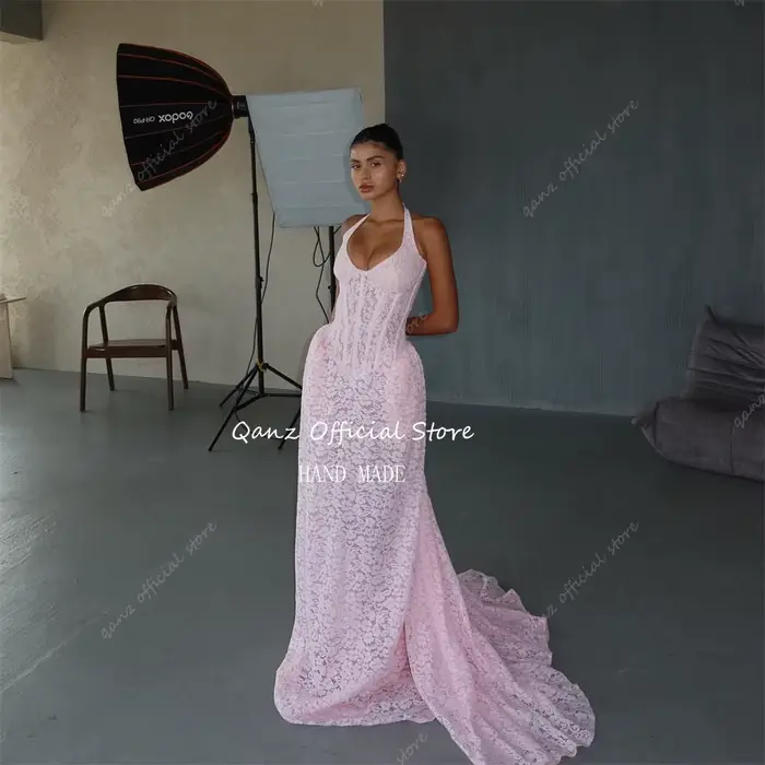 Qanz rose pleine dentelle Appliques Robes De Soirée élégant longue Train Pageant robe pour les femmes dos nu