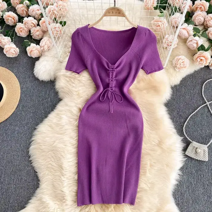 Robe coréenne à manches courtes et col en V pour femmes