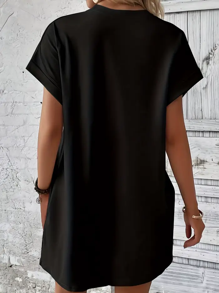 Robe d'été à manches courtes et col rond pour femmes imprimée de lettres distribuées confortable décontractée grande taille pour occasions spéciales