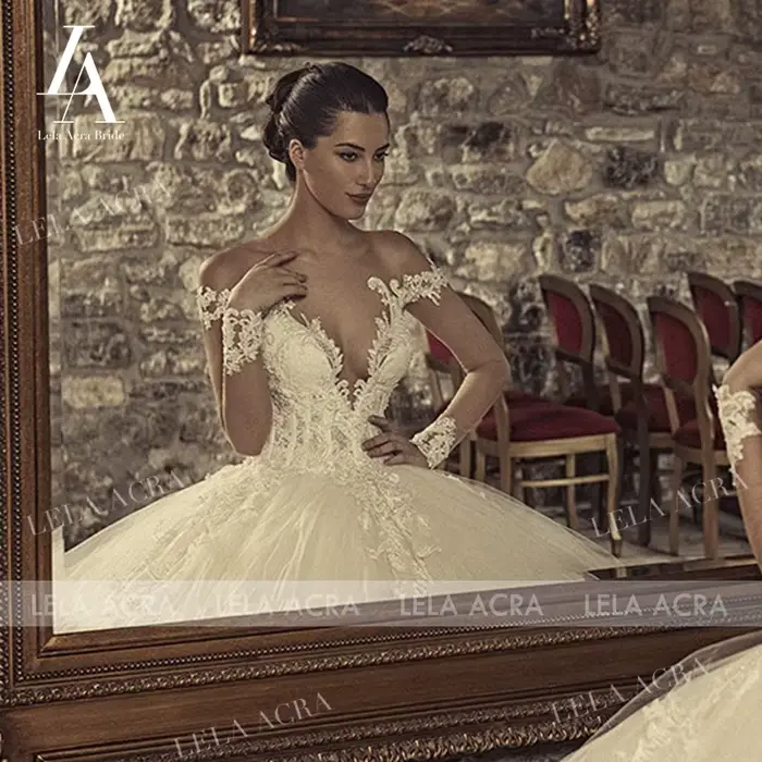 Robe De mariée glamour en dentelle perlée