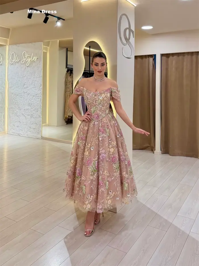 Robe de soirée élégante rose sur mesure dos nu avec paillettes et fleurs 3D pour cérémonies et événements spéciaux UXST
