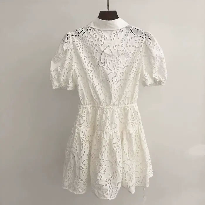 Robe brodée blanche pour femmes style bureau élégante occasion spéciale tricotée材质、类型、风格、用途和场合相关的长尾SEO标题，没有价格、产地/中国、标点符号过多。