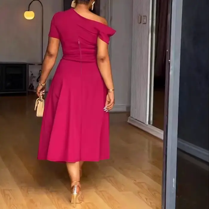 Robe élégante polyester couleur unie col asymétrique coupe ajustée jupe maxi style chic grande taille pour femme occasions spéciales