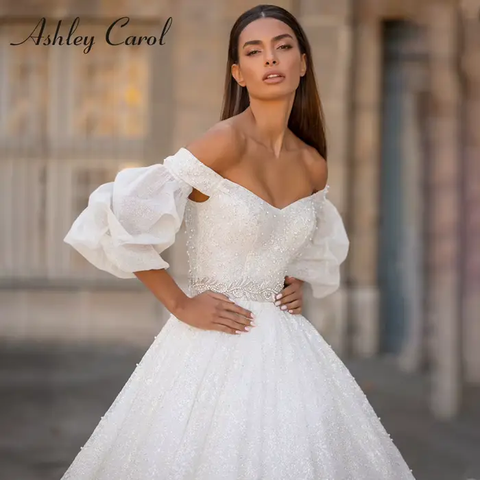 Ashley Carol-Robe de mariée princesse, charmante, chérie, perles brillantes, poignées de mariée, man