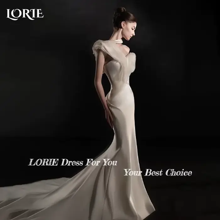 Robe de mariée LORIE en satin et mousseline avec silhouette sirène et décoration appliquée pour mariage plage ou champ fleuri occasions spéciales