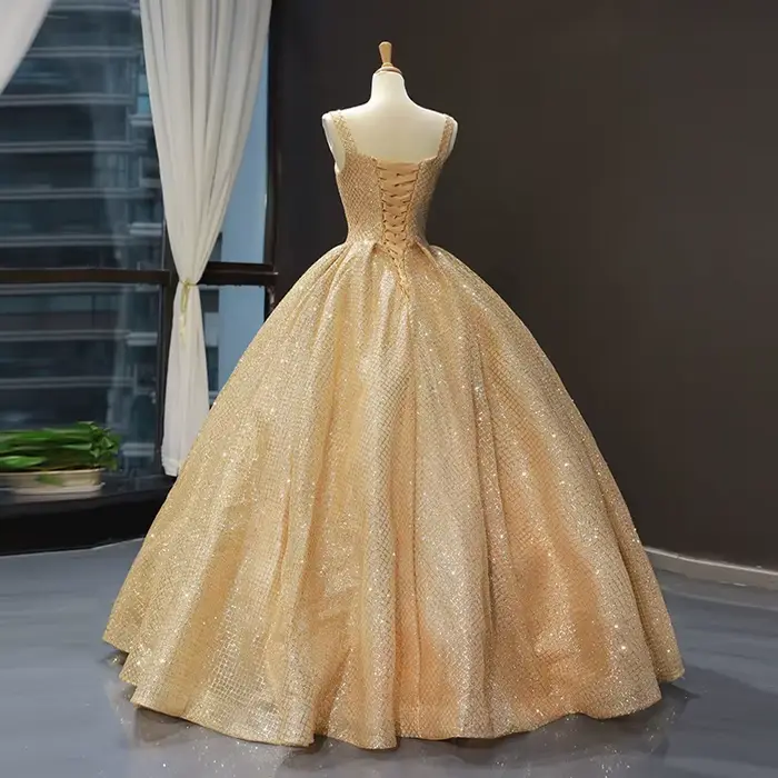 Robe de mariée à bretelles