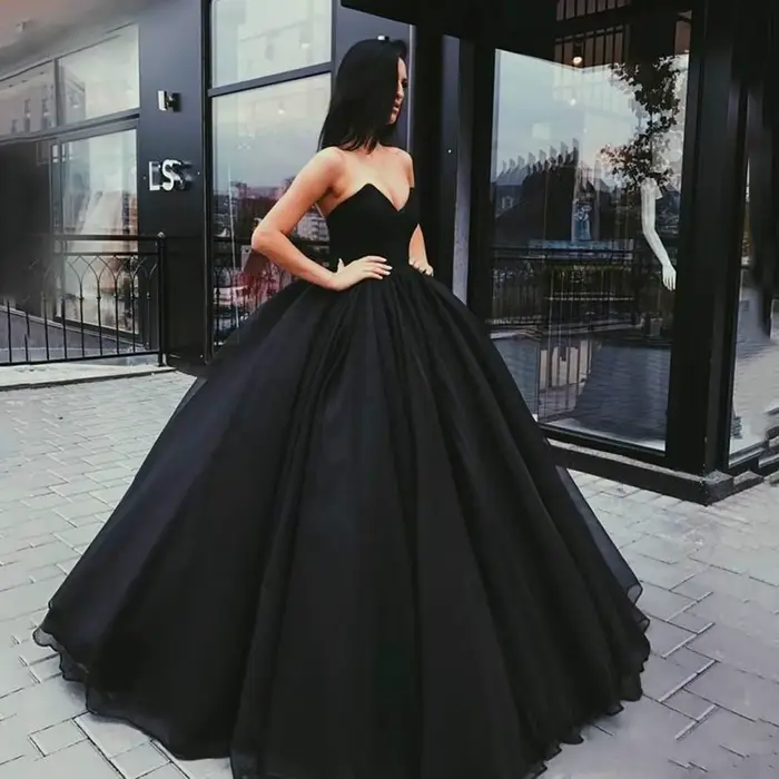 Robe De mariée gothique noire