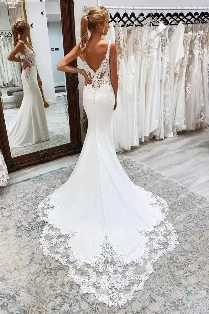 Robes de mariée sirène bohèmes de luxe en dentelle crêpe avec appliques