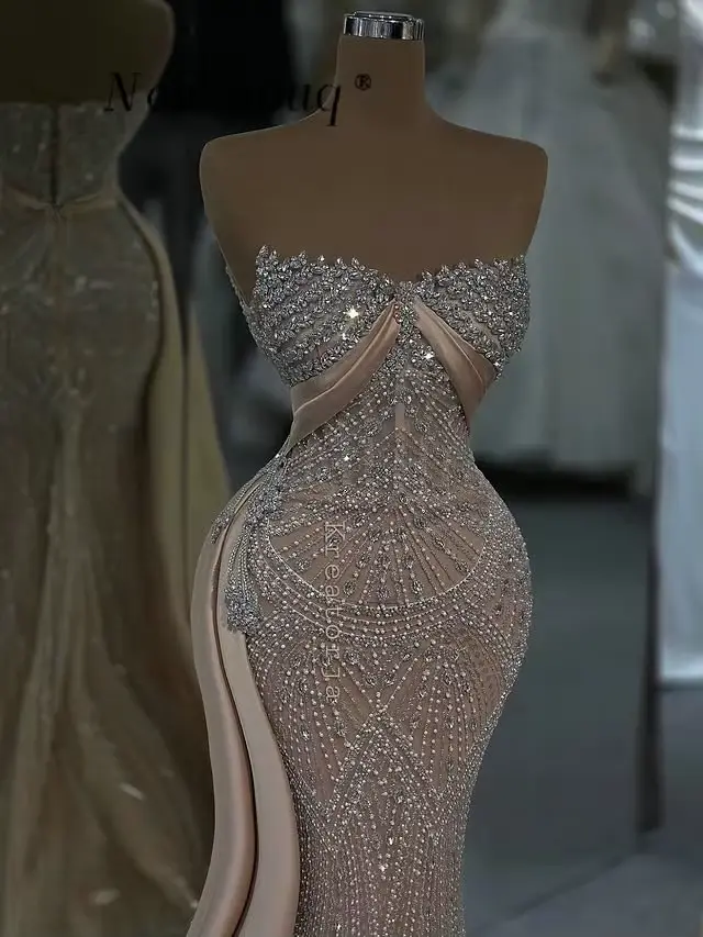 Robes de bal longues élégantes couleur champagne 2026