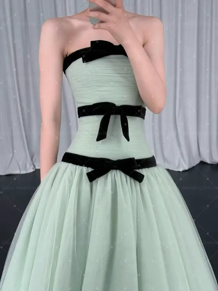 Robe de mariée élégante style coréen en tulle et coton avec plissé décolleté sans bretelles et dos à lacets pour séance photo