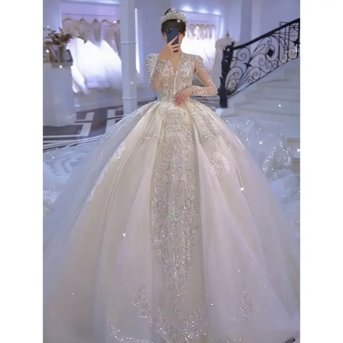 Robe de mariée française à manches longues