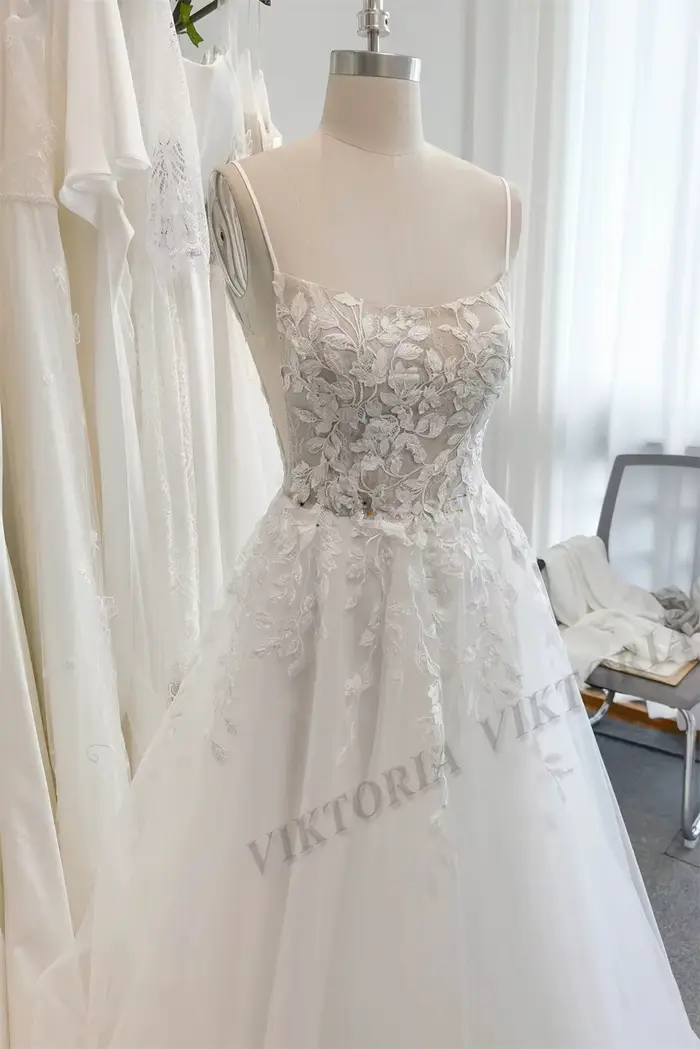 VIKTORIA élégant Scoop robes De mariée pour femme