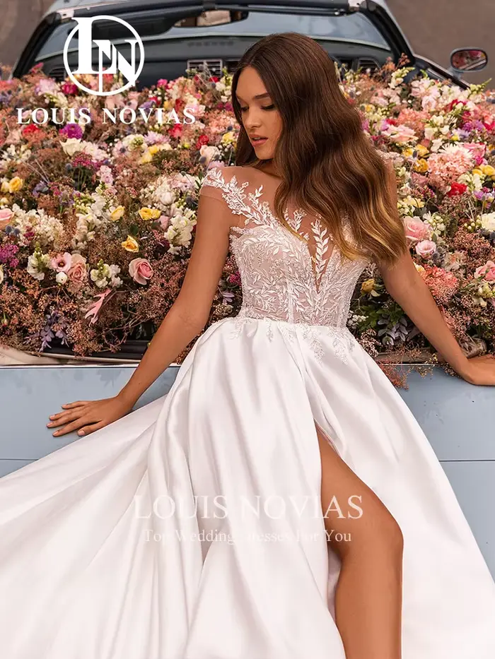 Robe de Mariée Louis Novias Bohème Col en V Profond Cristal Perles Soie Coton Polyester Occasions Spéciales