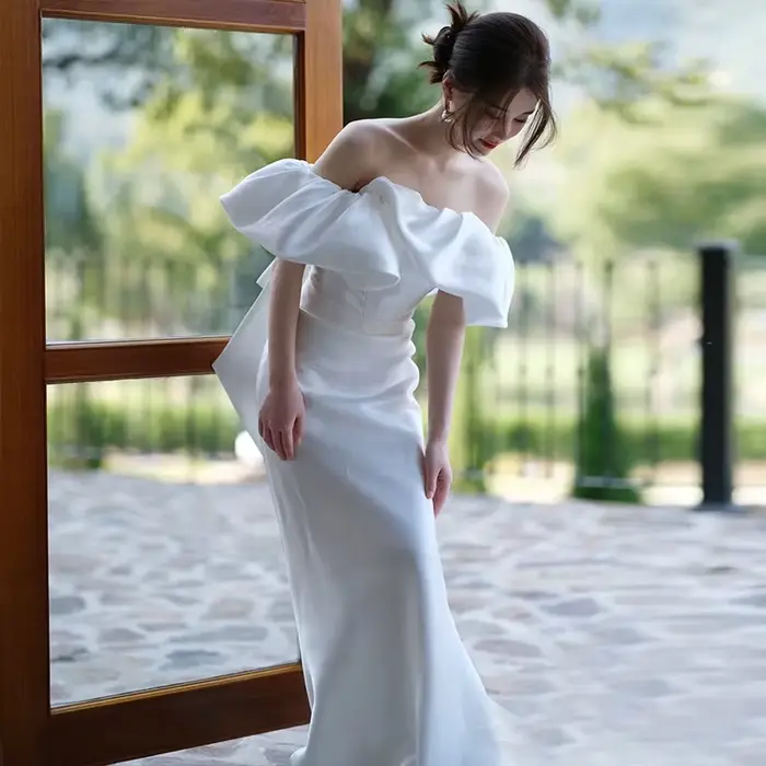 Robe de mariée légère en satin