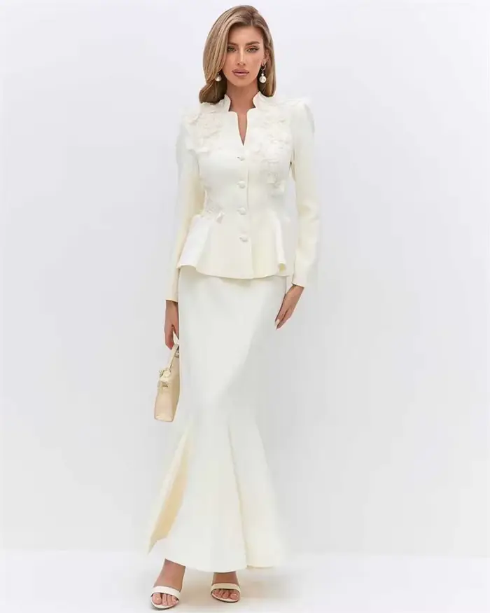 Ensemble de costume blanc pour femmes