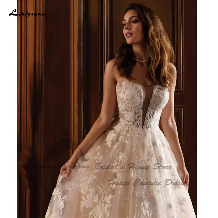 Robe de mariée bohème en dentelle champagne avec paillettes scintillantes col en V bretelles spaghetti pour femmes occasions spéciales romantique élégante