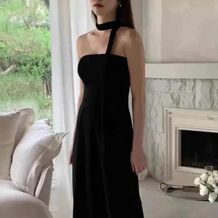Robe de soirée noire classique