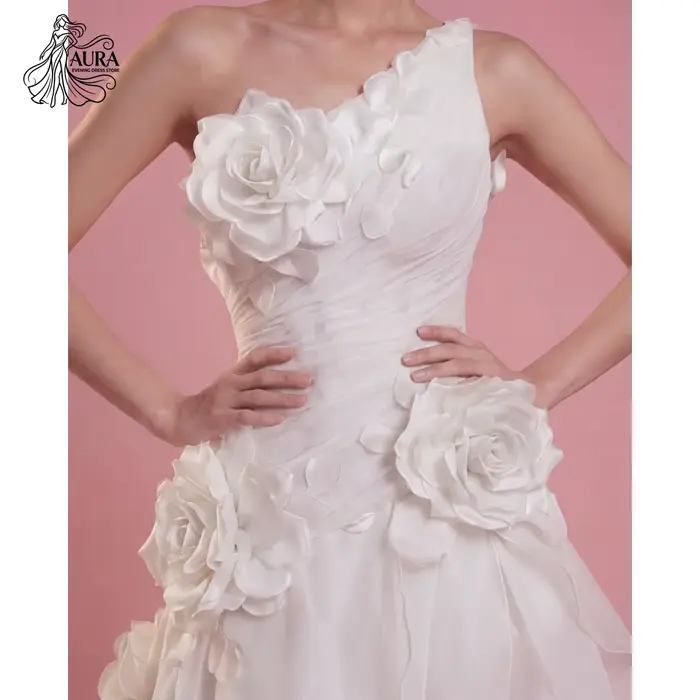 Robe de soirée Aura en mousseline blanche fendue