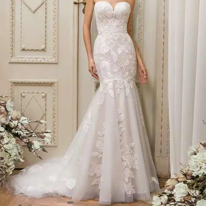 Robe de mariée à traîne courte