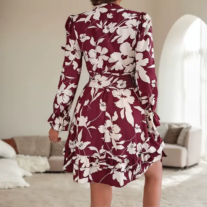 Robe trapèze décontractée à manches cloche florales