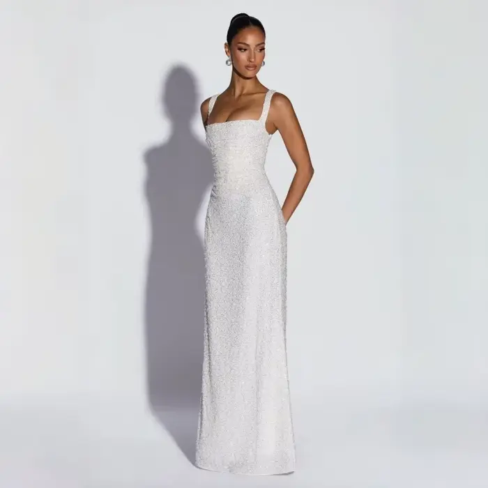 Robe longue sirène blanche à sequins