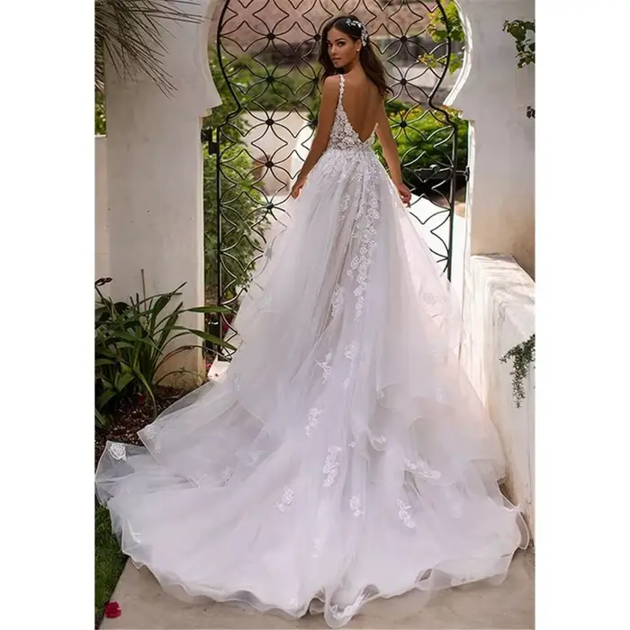 Longue Boho a-ligne dos nu robe de mariée fleurs 3D bretelles Spaghetti robes
