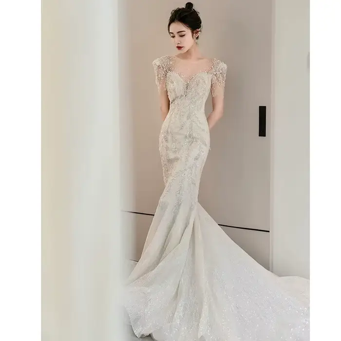 Robe de mariée en queue de poisson élégante avec paillettes étoilées et col en V pour femmes, occasions spéciales et mariages