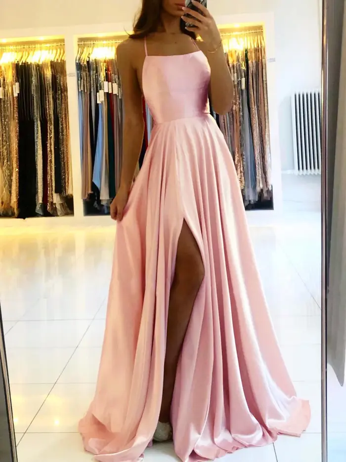Robe de demoiselle d'honneur bleu marine pour mariages