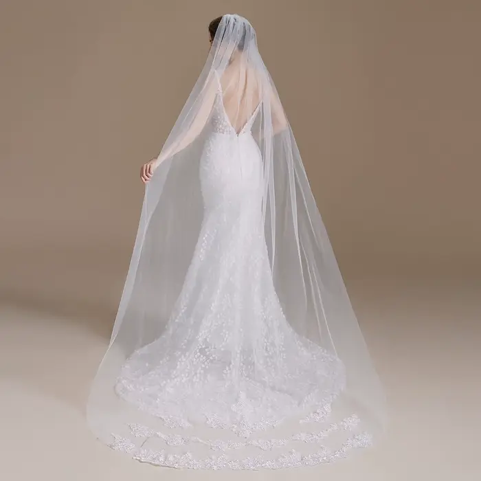 Robe de mariée personnalisée pour femme