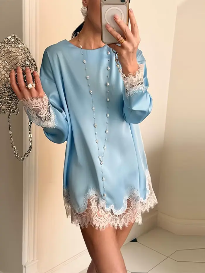 Robe élégante pour femme en satin